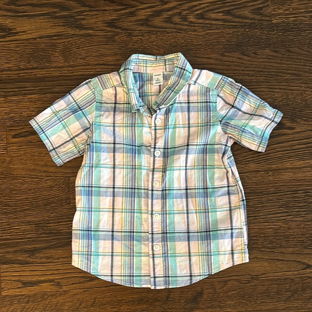 The Children’s Place Boy’s Pastel Plaid Short Sleeve Shirt, size 4T